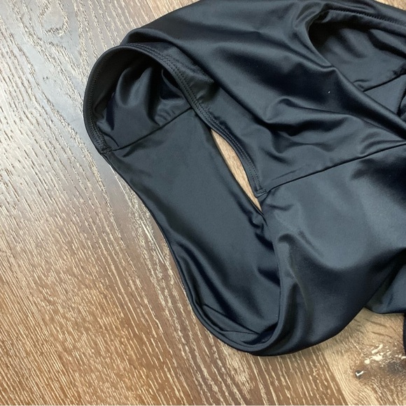 Matteau womens black wrap plunge lace one piece swimsuit 4/ US8 - Picture 10 of 10